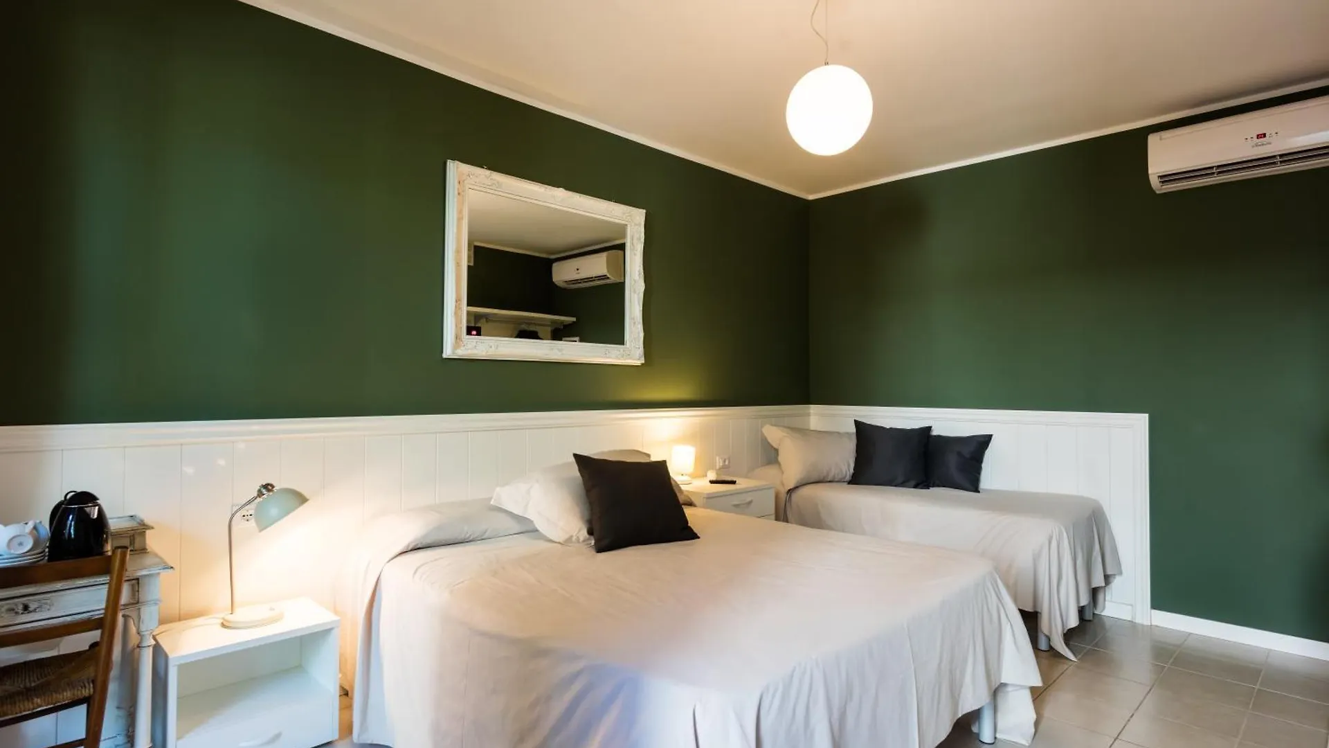 Hotel Maximilian Bardolino 3*,  Włochy
