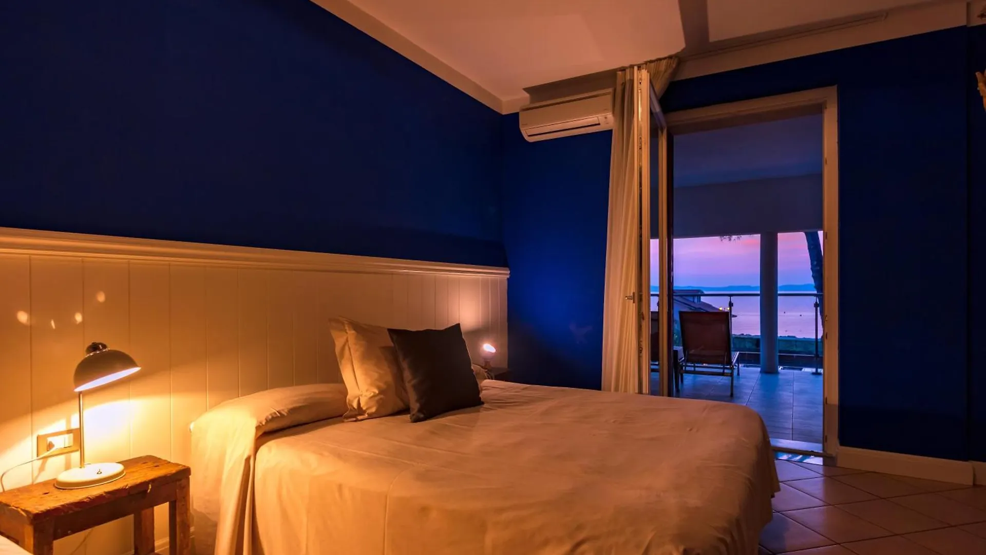 Hotel Maximilian Bardolino 3*,