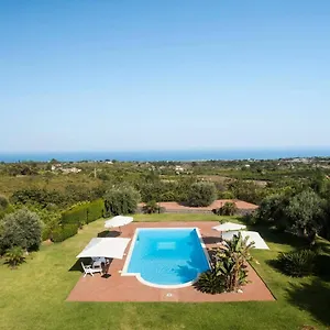 Ginevra Santa Venerina