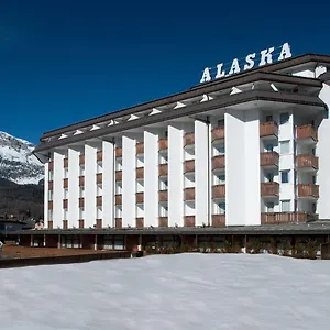 4* Отель Alaska Cortina